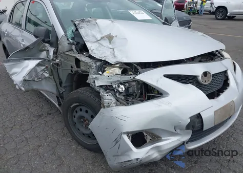 2010 Toyota Corolla z USA, uszkodzony, nr VIN 2T1BU4EE9AC315136